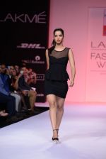Model walk the ramp for Reliance Trends Bisou Bisou show at LFW 2013 Day 5 in Grand Haytt, Mumbai on 27th Aug 2013  (113).JPG
